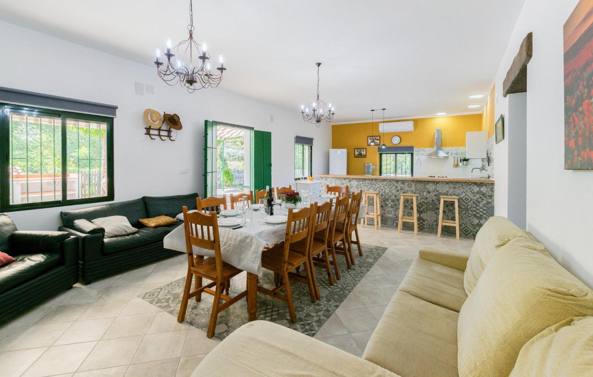 6 Bedroom Amazing Home In La Puebla De Los Infan La Puebla de los Infantes Εξωτερικό φωτογραφία