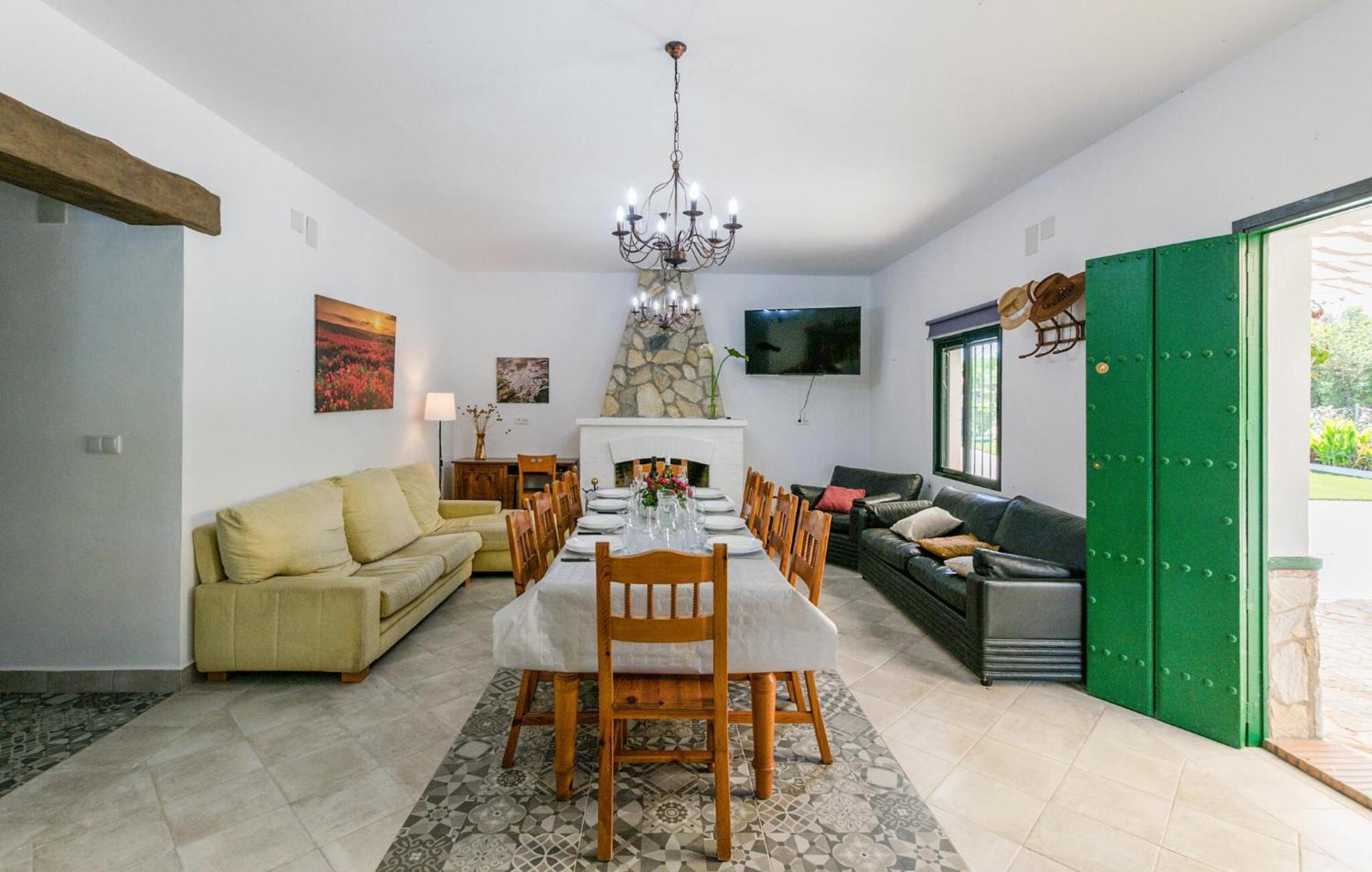 6 Bedroom Amazing Home In La Puebla De Los Infan La Puebla de los Infantes Εξωτερικό φωτογραφία