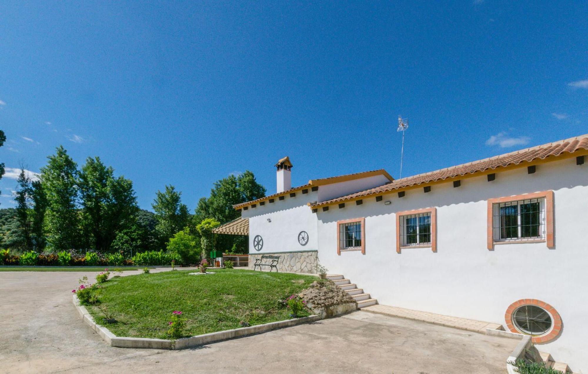 6 Bedroom Amazing Home In La Puebla De Los Infan La Puebla de los Infantes Εξωτερικό φωτογραφία