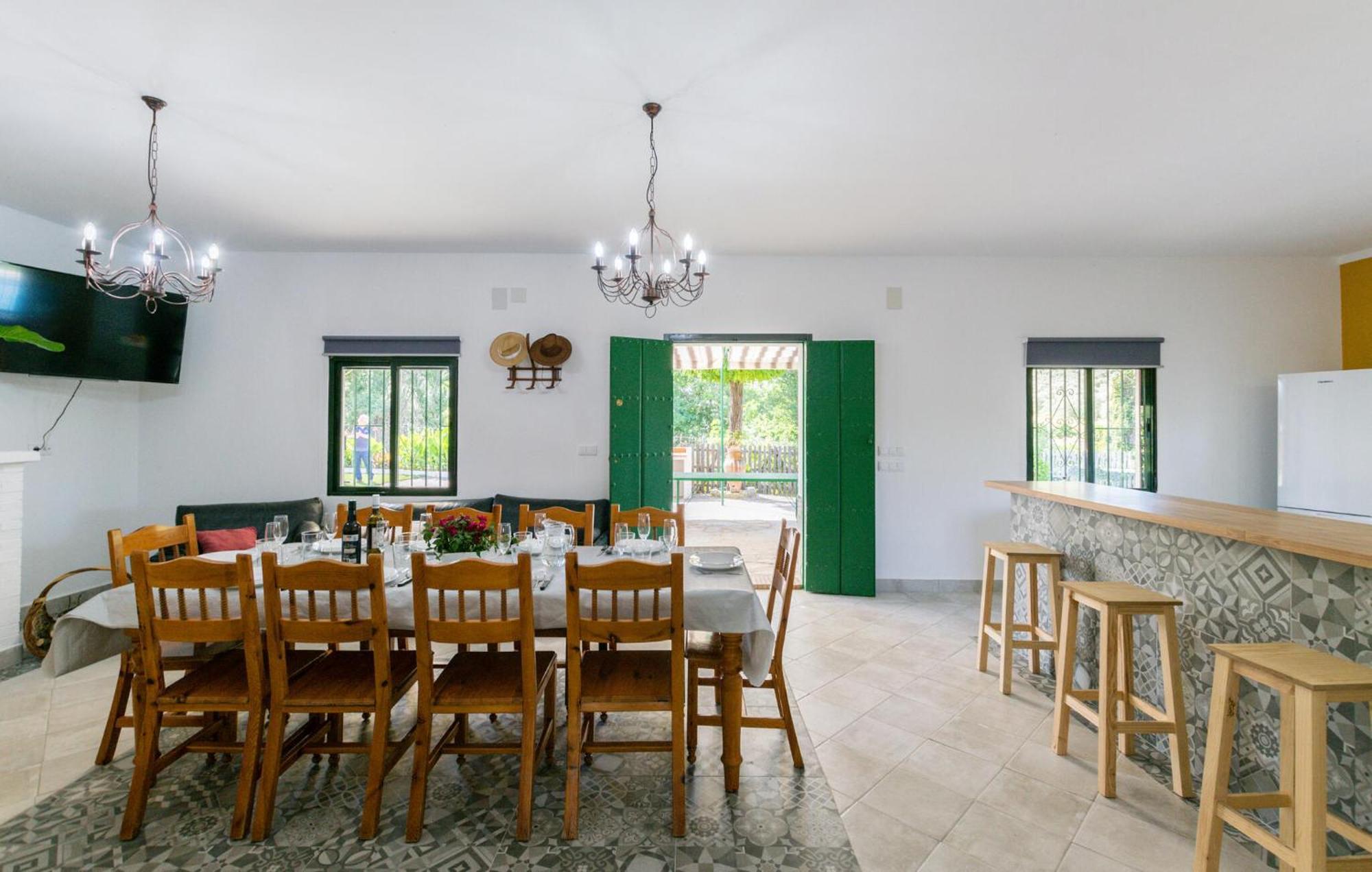 6 Bedroom Amazing Home In La Puebla De Los Infan La Puebla de los Infantes Εξωτερικό φωτογραφία